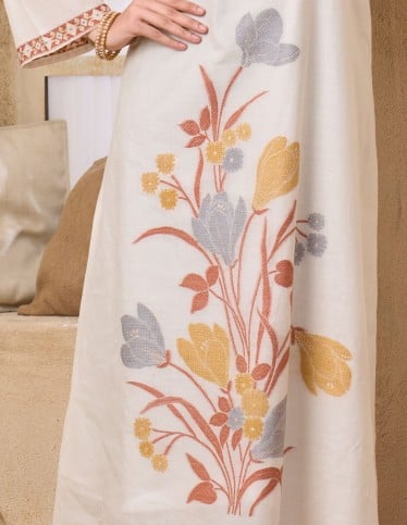 Elegant Floral Embroidered Midi Jalabiya
