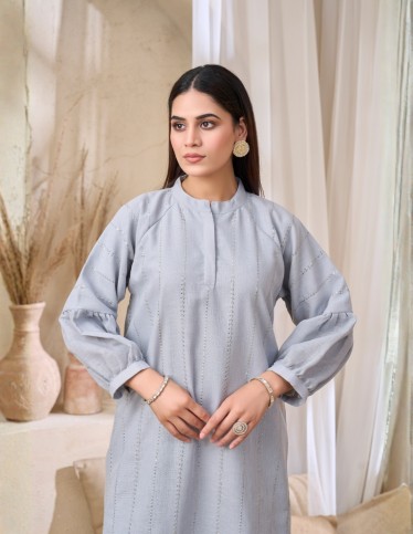 Elegant Silver-Grey Jalabiya with Shimmer Details