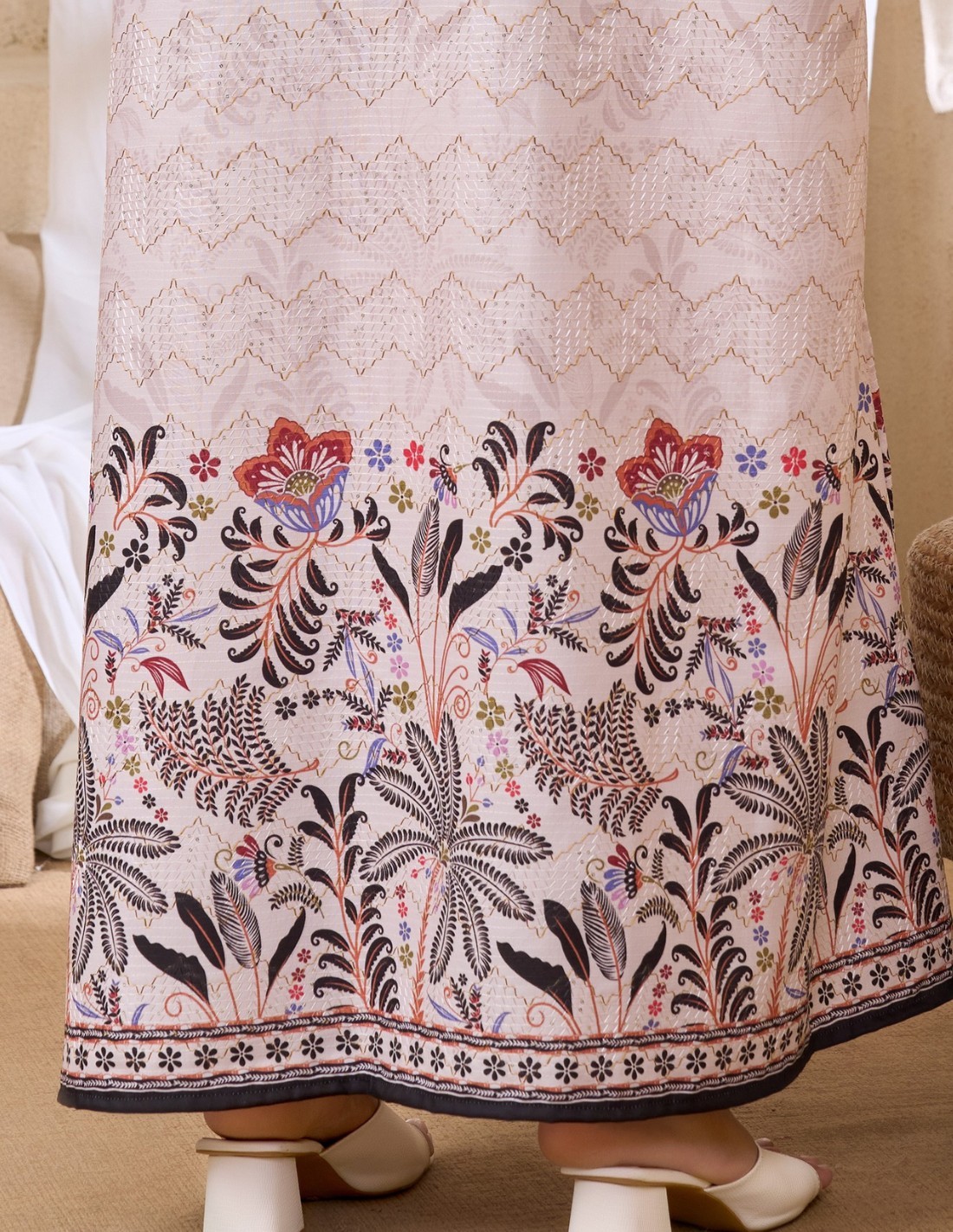 Blush Pink Jalabiya with Gold Embellishments and Floral Border