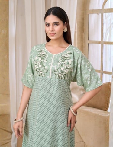 Elegant Green Loungewear Jalabiya with Floral Embroidery