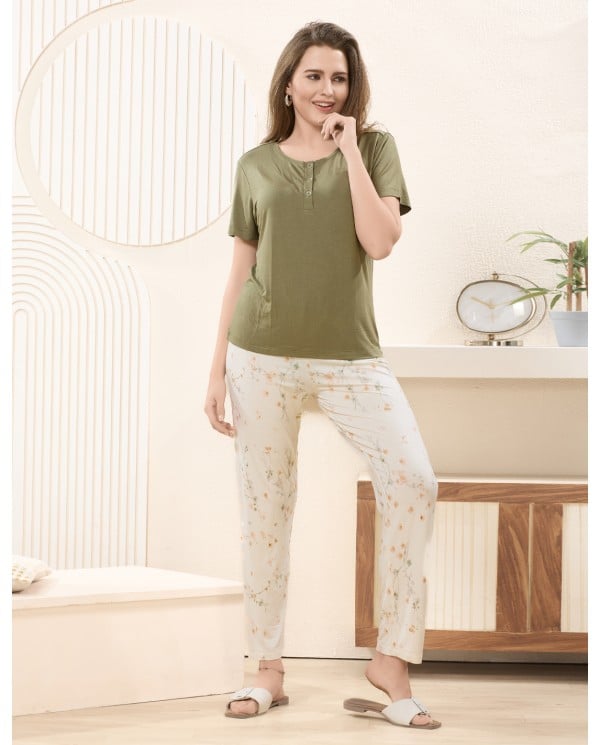 Women's Floral Print Pajama Set with Henley Top