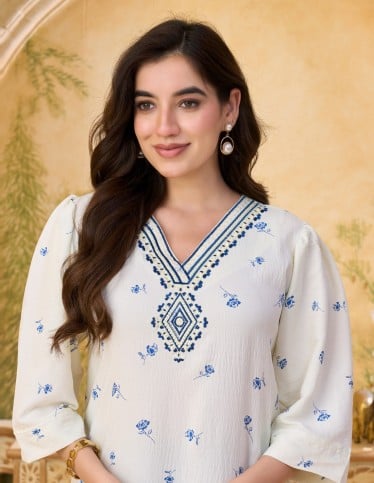 Sophisticated Cream Jalabiya with Blue Embroidery