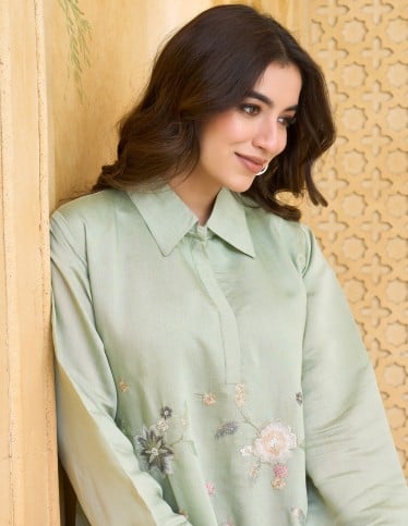 Sage Green Floral Embroidered Shirt-Style Jalabiya