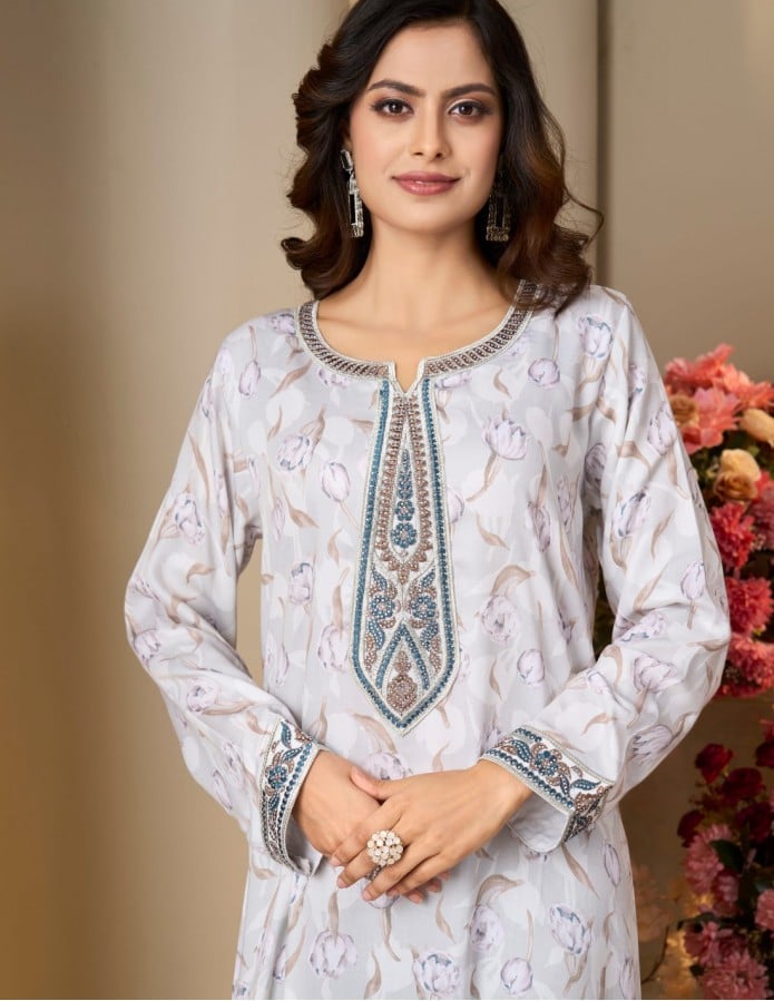 Sophisticated Tulip Print Embroidered Jalabiya