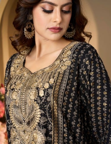 Luxurious Black and Gold Embroidered Jalabiya