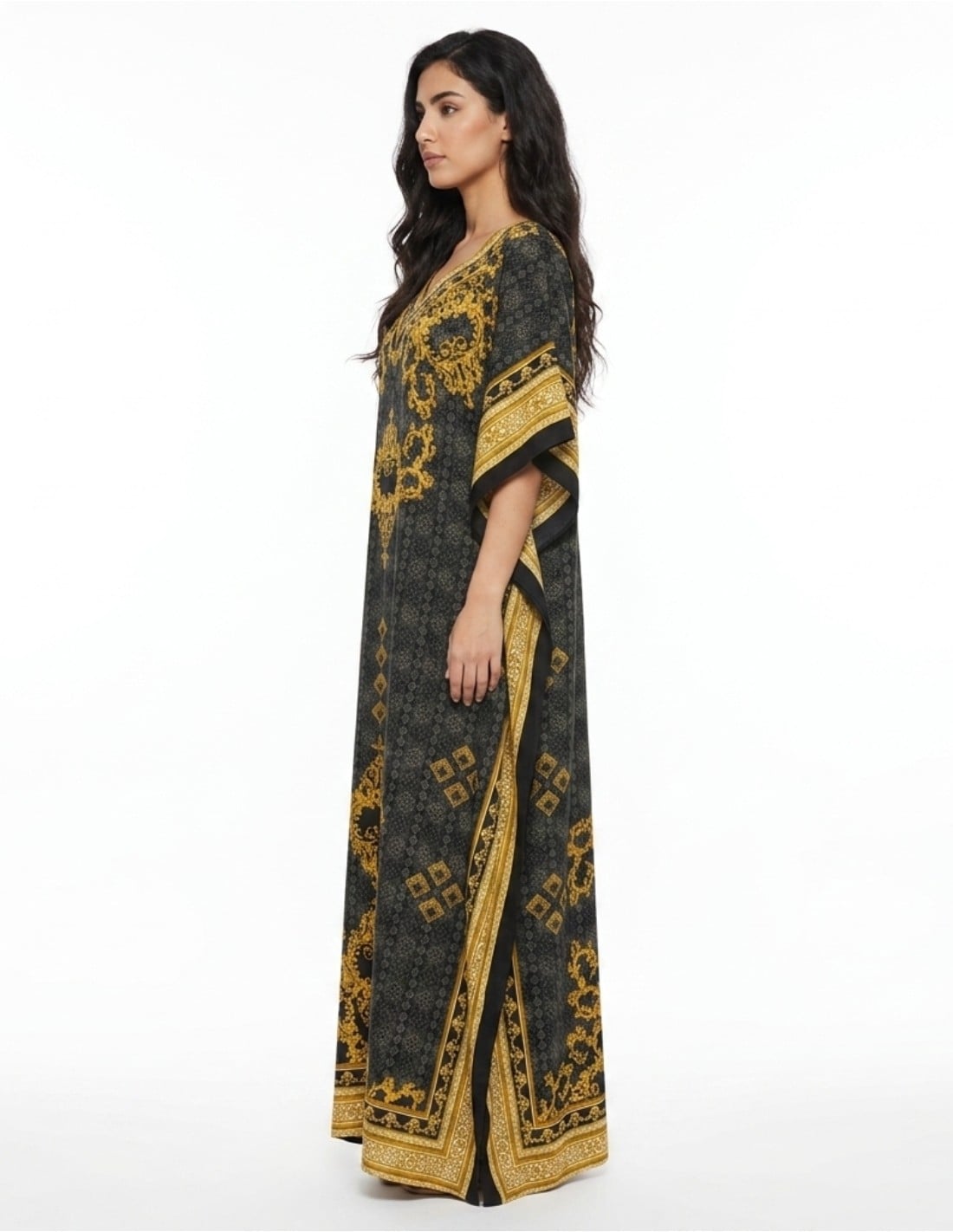 قفطان جلابية فاخر باللون الأسود والذهبي