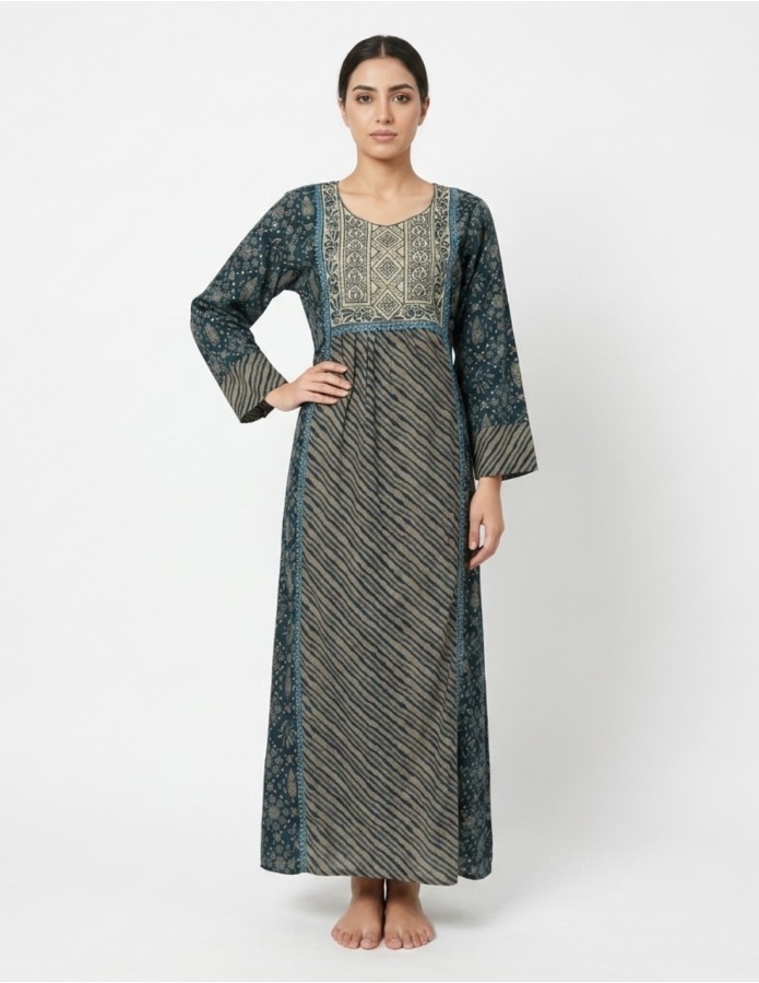 Elegant Patterned Jalabiya with Ethnic Accents