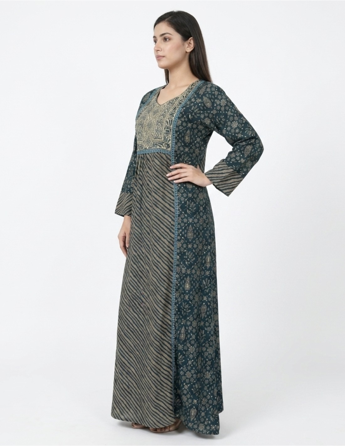 Elegant Patterned Jalabiya with Ethnic Accents