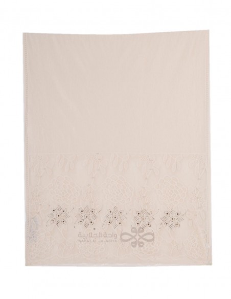 Lace shawl with cloves